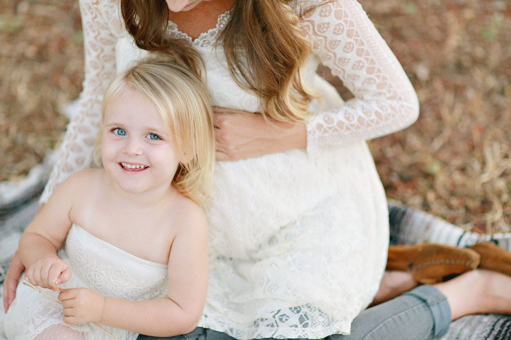 maternity-photos-brookealiceonphotography-needlesandleaves-net.jpg